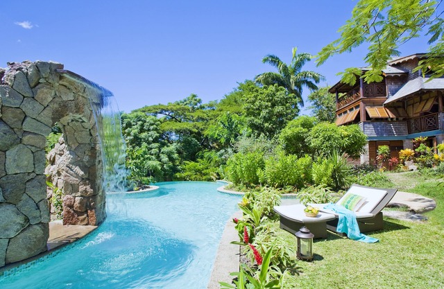 C'est la Vie Villa - 5-bedroom Luxury Villa located in St. Lucia