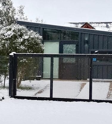 Cabaña Kunl Villa La Angostura moderna y accesible