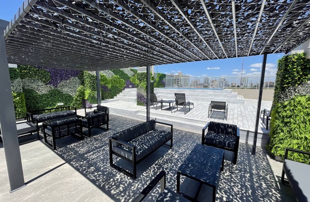 Caballito Retreat: Pool and Balcony 6K