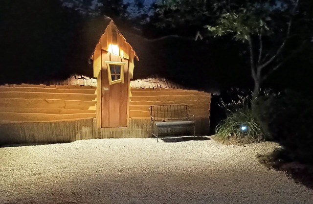 Cabane Enchantée Type Mobil-home au Cœur de la Nature Bressane