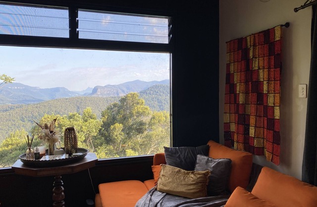 Cabane Tiny Tree House Gold Coast Hinterland STAY PLAY EAT RELAX REPEAT