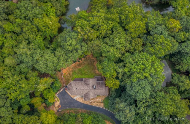 Cabernet Cove - Shumont Lake Waterfront, Resort!