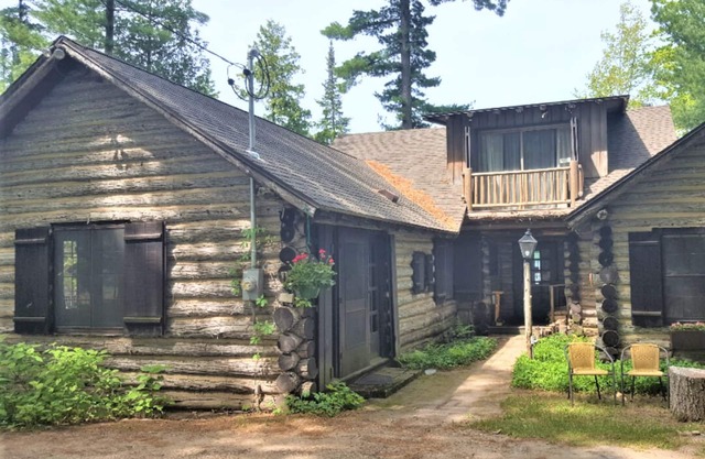 Cabin on Lake Bellaire