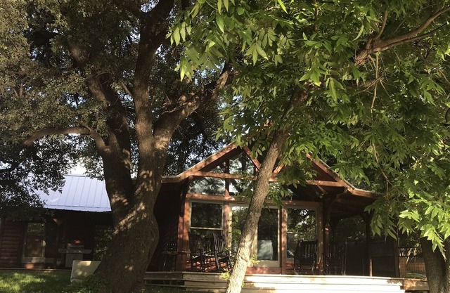 Cabin On The Creek -Crystal Clear Spring Creek Irion County Texas. Near San Ange