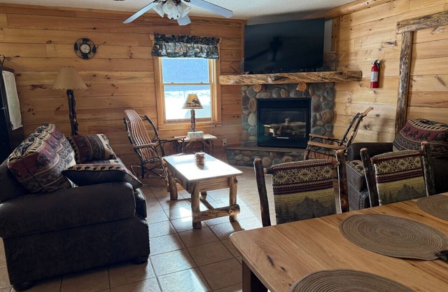 Cabin with a View * Yellowstone/National Forest