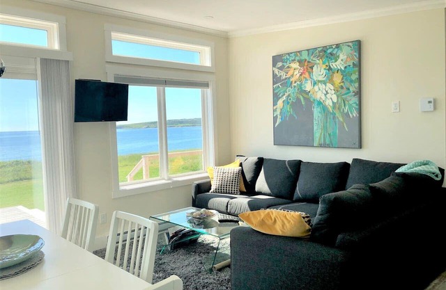 Cabot's Modern-Day Beach House