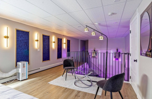 Calgary Finest Open Concept Loft near Downtown