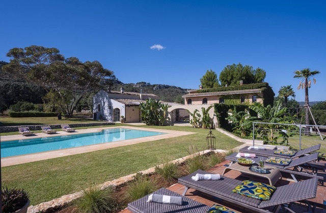 Calm and serenity in the heart of a nature reserve, 5 km from the sea.