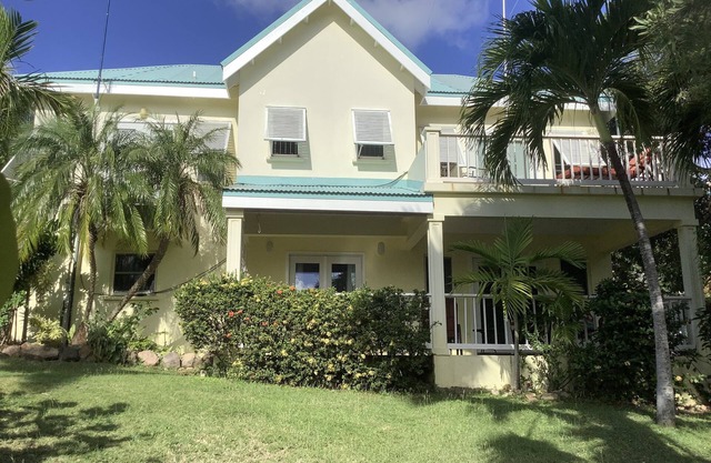 Calypso Bay Resorts 'Villa J': Enjoy Caribbean breezes, and island living