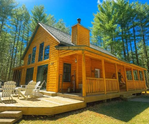 Camp Pinemere - Large Northwoods Private Home