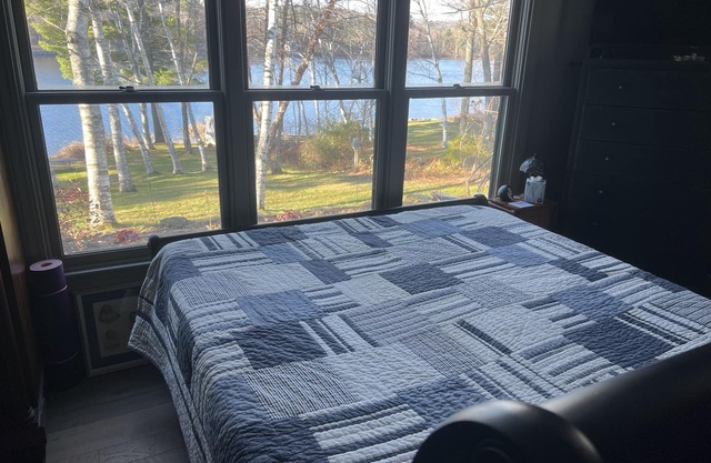 Camp Quality Time on Wilson Lake 3-bedroom, hot tub