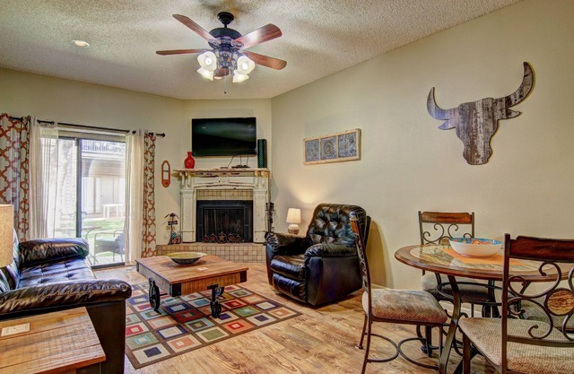 Camp Warnecke On The Comal River, Across The Street From Schlitterbahn!