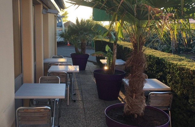 Campanile NATURE - Dijon Est Saint-Apollinaire