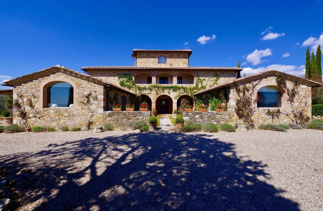 Camparone Light by ArcenoRentalsClub Magnificent Chianti Villa Pool Concierge