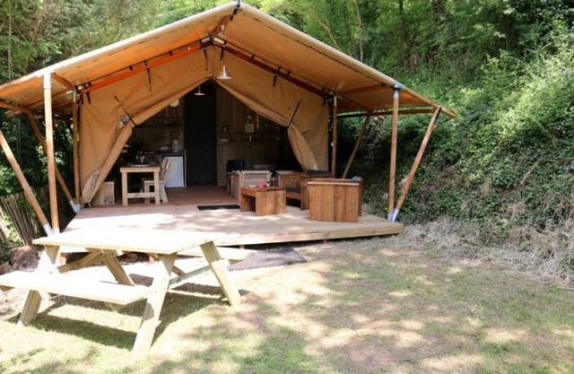 Camping 3 étoiles - Piscine - eec0ce