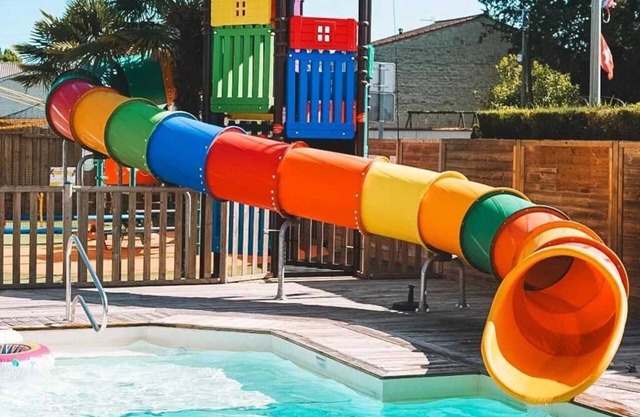 Camping 3 étoiles - Parc aquatique - ccbbbdi