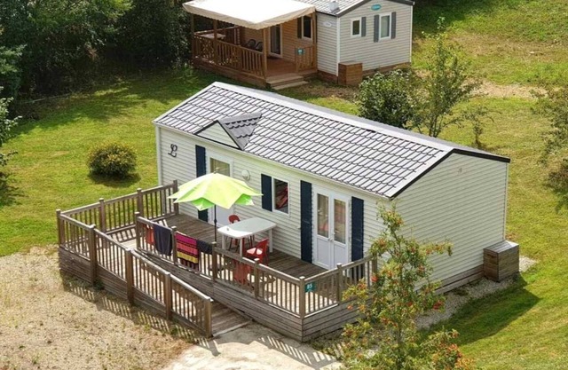 Camping 3 étoiles - Piscine - ccbaicd
