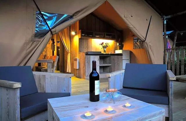 Camping Romanée Le Lou Castel* - COMFORT Lodge - 2 bedrooms for 5 people