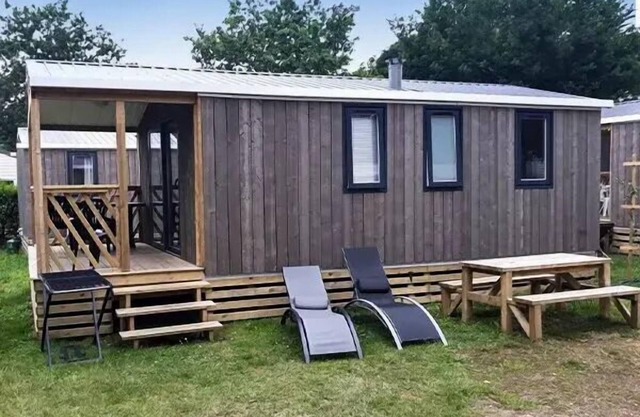 Camping La Grande Métairie* - 3-room Comfort mobile home for 4 people with air conditioning