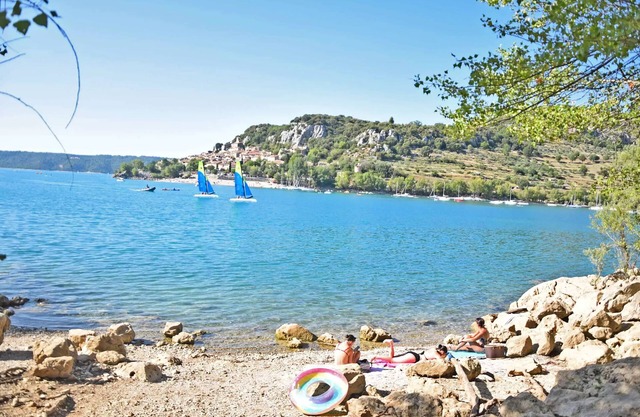 Camping Tikayan Rives du Lac de Sainte Croix* - CALIFORNIA. STANDARD 4 people
