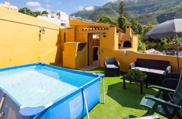 Canarian House, sea views, jacuzzi and pool