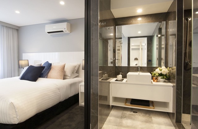 Canberra Rex Hotel & Serviced Apartments