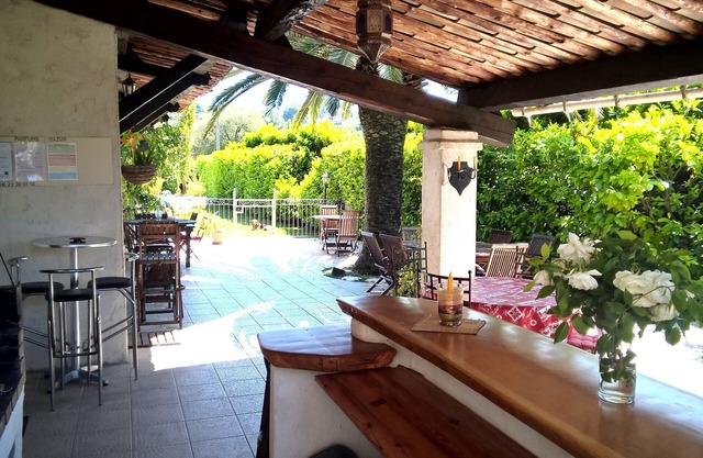 CANNELLE-studio-20m²-in Bed and Breakfast PARFUMS D'AZUR - MOUGINS