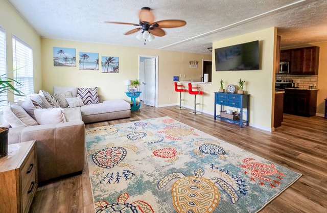 Cannes Hideaway | Close to Beach | 3BR