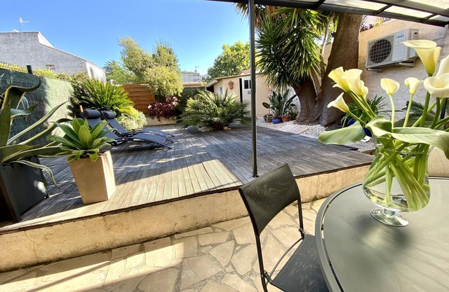 Cap d'Antibes F2 apartment on the ground floor private tt comfort