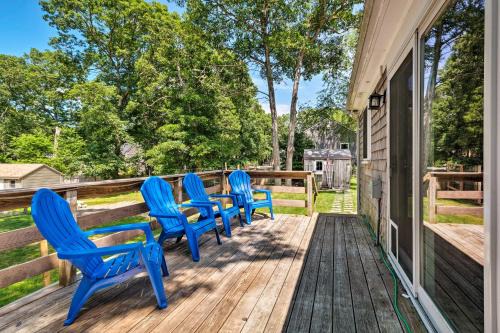 Cape Cod Escape about 2 Mi To Beaches and Dining!