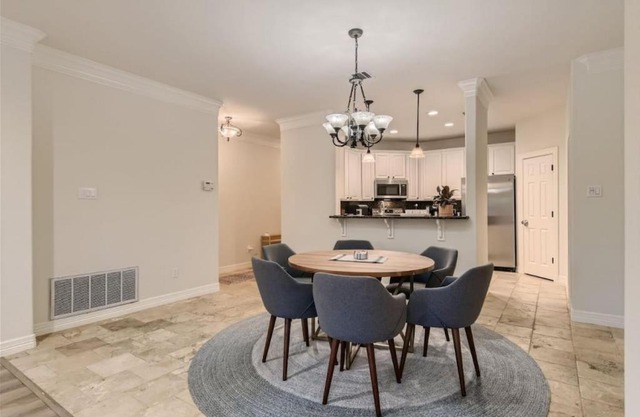 Captivating 4BR Haven with Park View near DT