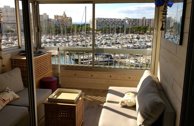 Carnon apt 60m2, beautiful harbor view, beach access 50m, air conditioned