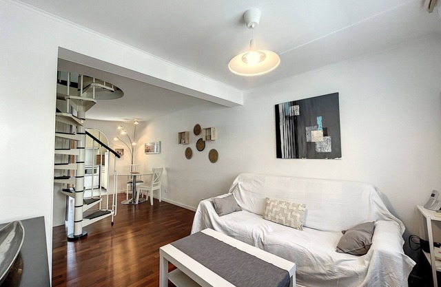 Carnon F2 Duplex Air-Con, 5 People, Near Beach