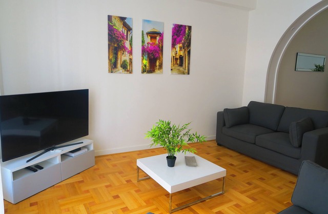 Carré d'Or Modern and spacious 4-room apartment