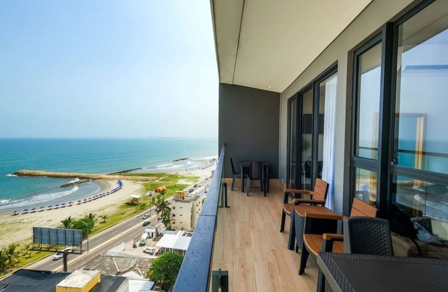 Cartagena WOW Ocean View, Rooftop Pool, Gym & Desk