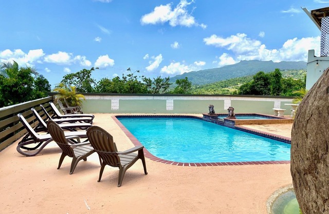 Casa Adalia del Yunque W/Private Pool + River Swimming Hole