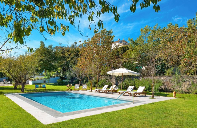 Casa Bianca: Town Centre & Private Swimming Pool