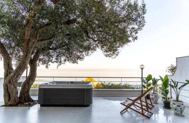 Casa D'Adúri - Mediterranean sea view terrace & relaxing mini pool spa