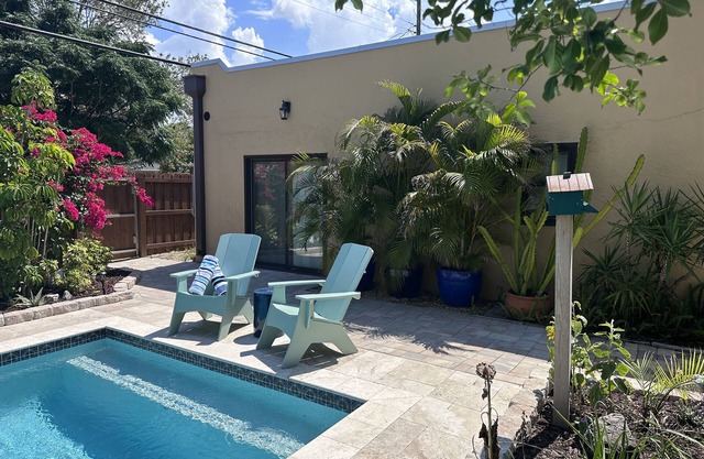 Casa de Roble Guest Suite Saltwater Pool
