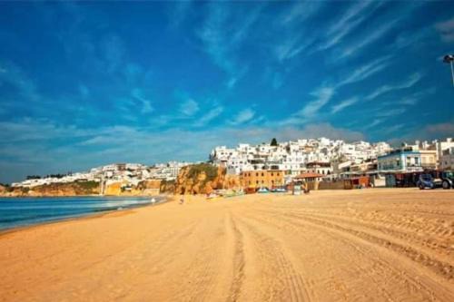 Casa dos Sinos Beach Apartment 1 with Roof Terrace