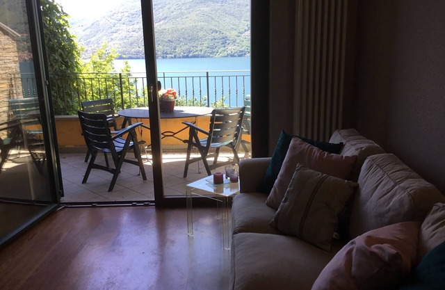 Casa Elisabetta apartment with swimming pool and view of Lake Como