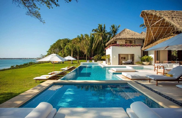 Casa Familia in Ranchos by Personal Villas - Premier Golf Membership