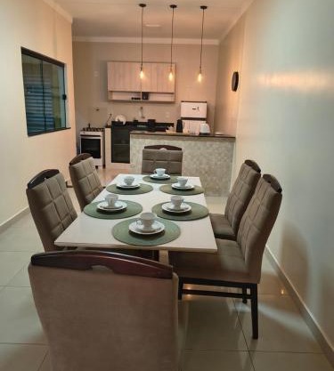 Casa Familiar em vila fechada, A 2km do centro dos debates, ao lado do Colégio Militar, Assembleia Paraense e Parque do Utinga