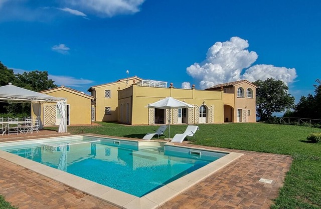 Casa Virgilio - Seven Bedroom Villa, Sleeps 14