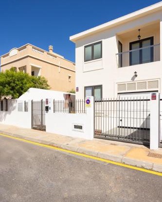 Casa Malo Garden and sea view townhouse