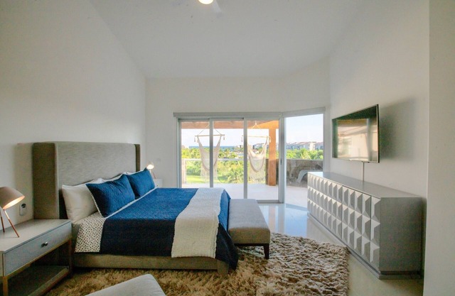 Casa Mar Penthouse Condo Mareazul by RedAwning