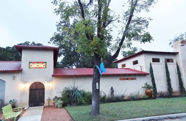 Casa Mariposa/Charming Private Hideaway/Great Central Location/Cantina/Firepit