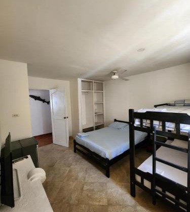 Casa Navarro Hostal - Junto al Mar