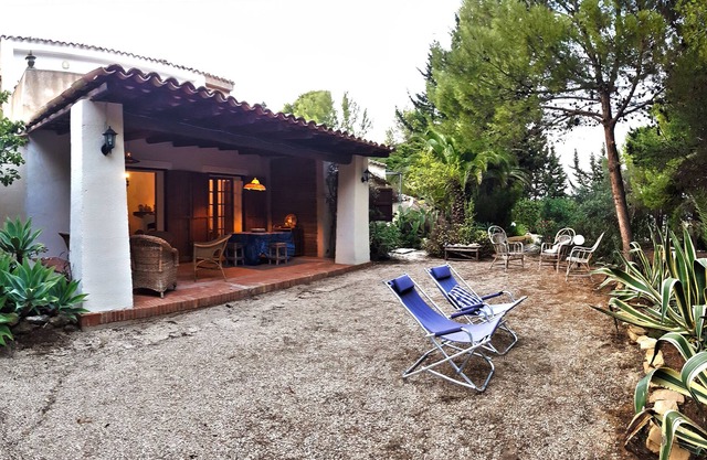 Casale dei pini in Sicily between countryside and sea