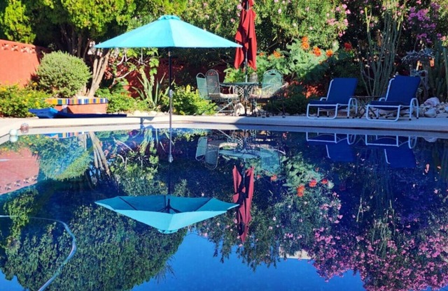 Casita-cabana & pool NellisAFB Close King&Qu Views